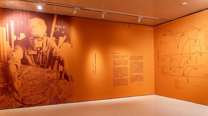 ����ʱ����������Ⱦ�����Ʒչ��Ļ��220����Ʒ����һ�������������������Ĺ�