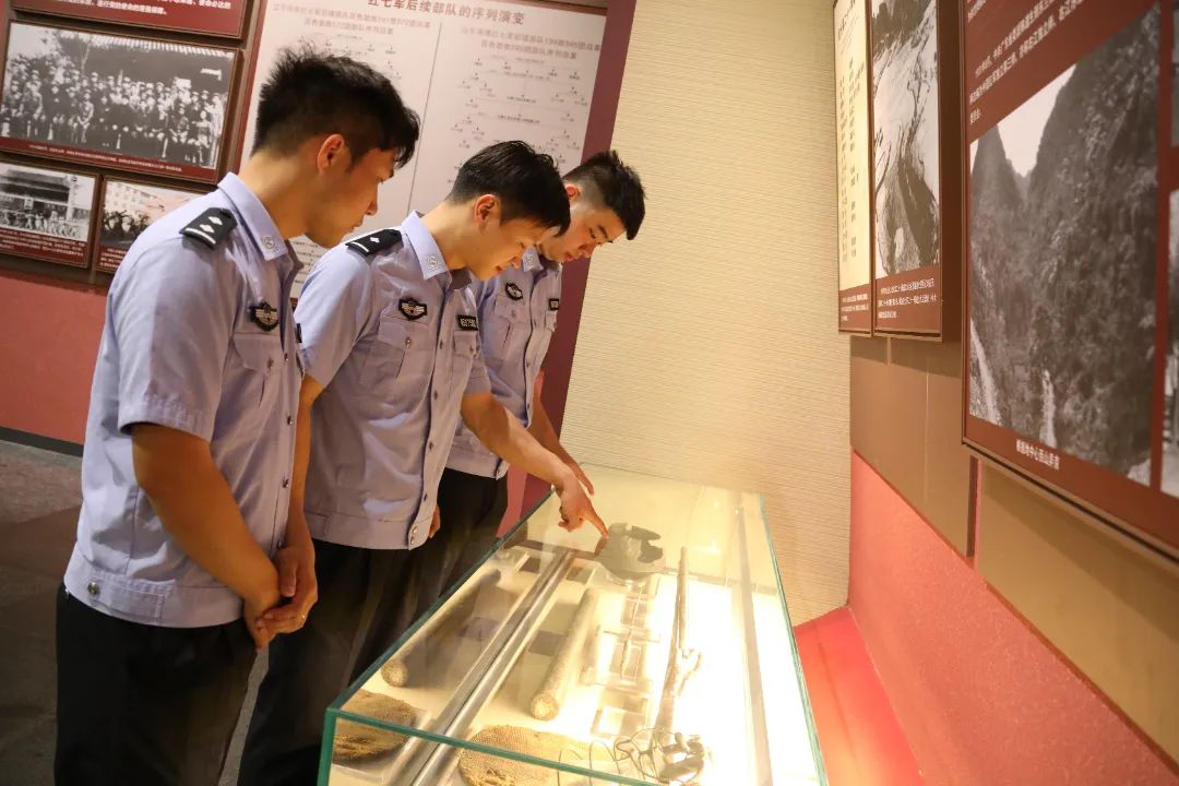 ���ݴ�ѧ�������ѧԺ